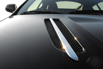 V12 Vantage bonnet vents